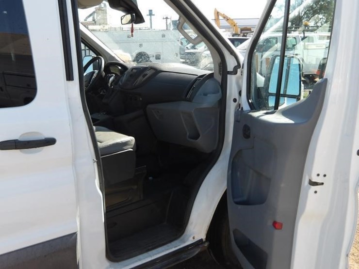 2018-ford-transit-image-13