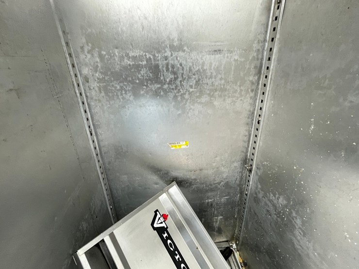 #4671-•-victory-commercial-freezer-image-25
