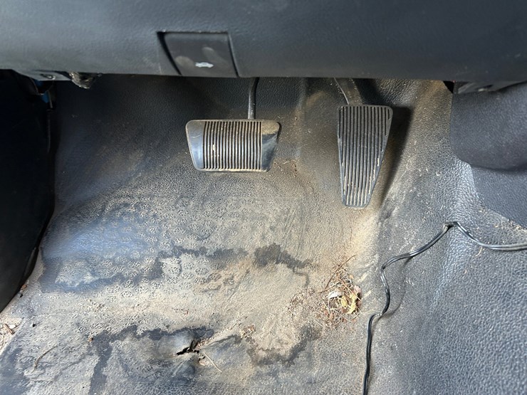 2015-dodge-1500-image-48