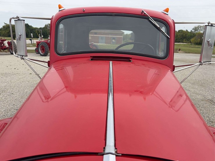 1951-mack-a30-image-55