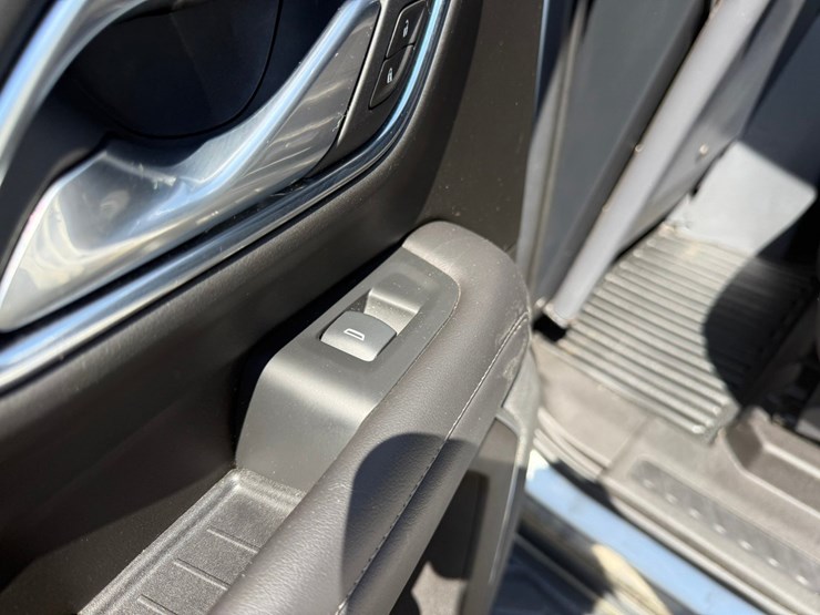 2021-chevrolet-tahoe-image-47