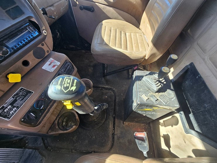2007-mack-cl713-image-55