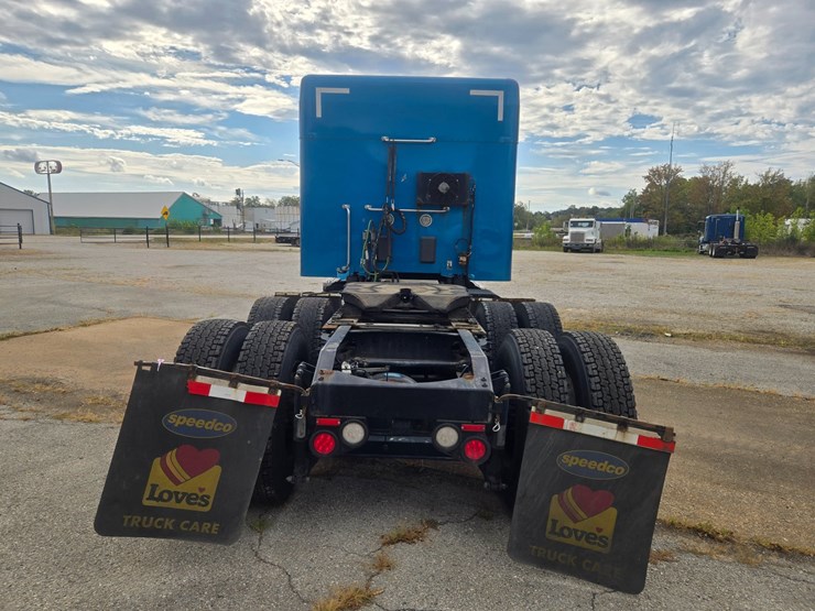 2020-peterbilt-579-image-11