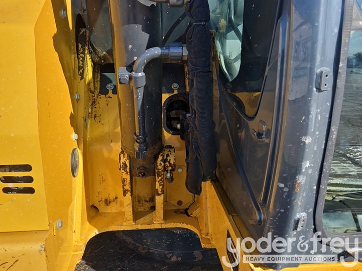 2017-deere-75g-image-19