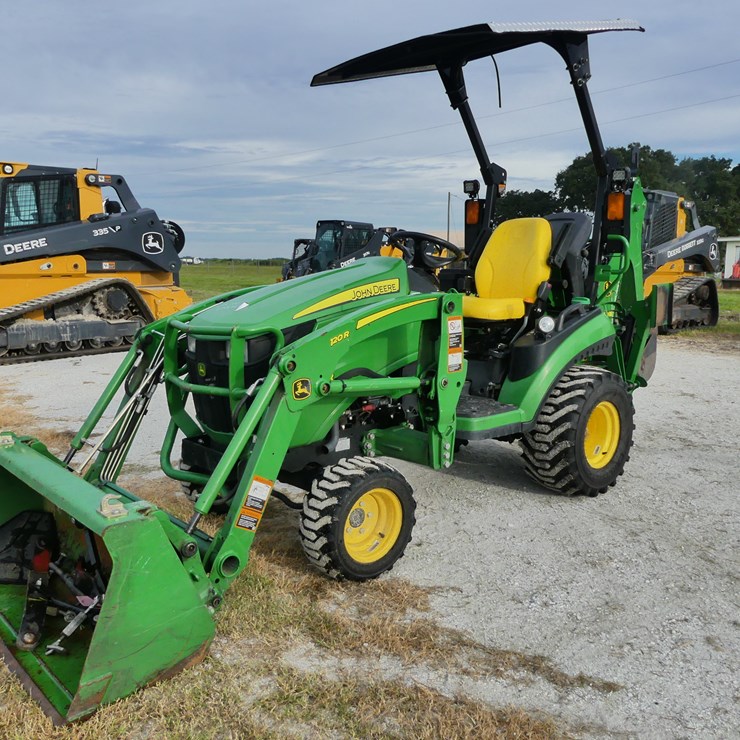 JOHN DEERE 1025R