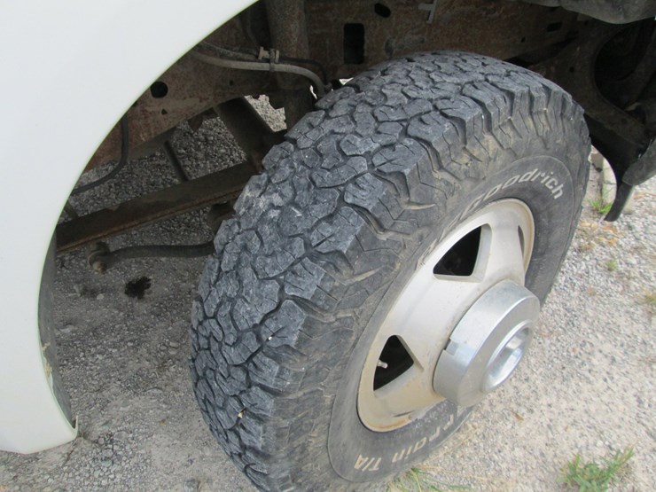 2004-ford-f350-image-15