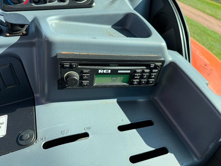 kubota-m135gx-image-48