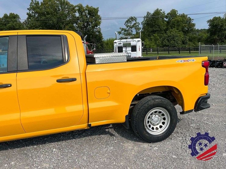2019-chevrolet-silverado-1500-image-18
