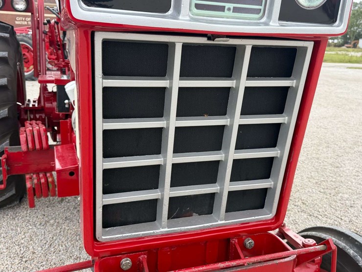 farmall-1066-turbo-row-crop-puller-image-20