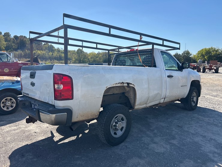 2009-chevrolet-2500-image-4