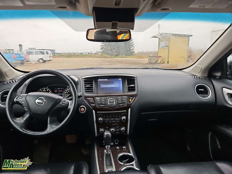 2015-nissan-pathfinder-image-25