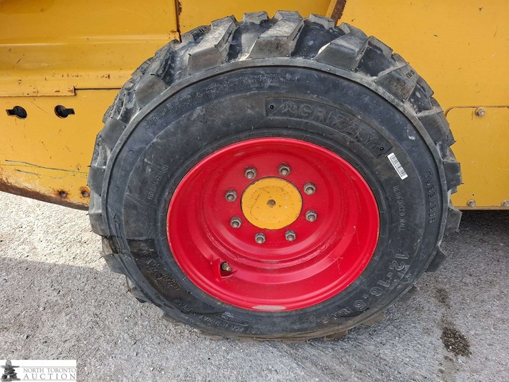 2008-john-deere-325-image-15