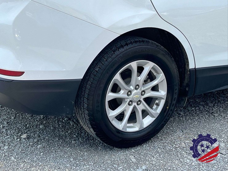 2020-chevrolet-equinox-ls-image-9