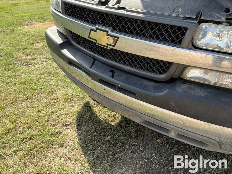 2001-chevrolet-silverado-2500-image-13