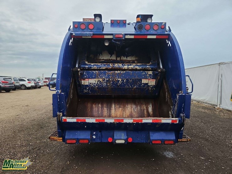 2007-international-workstar-7400-image-27