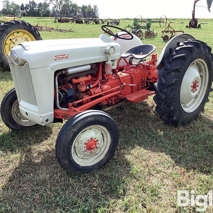 1954 FORD 640