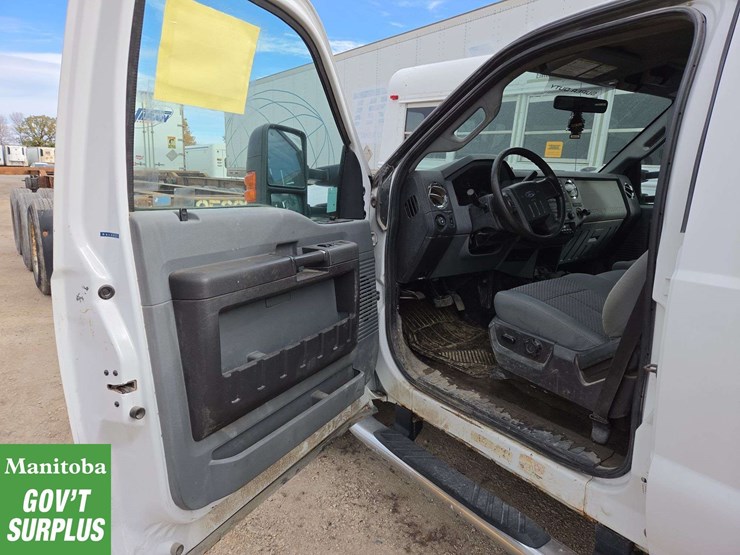 2011-ford-f450-image-8