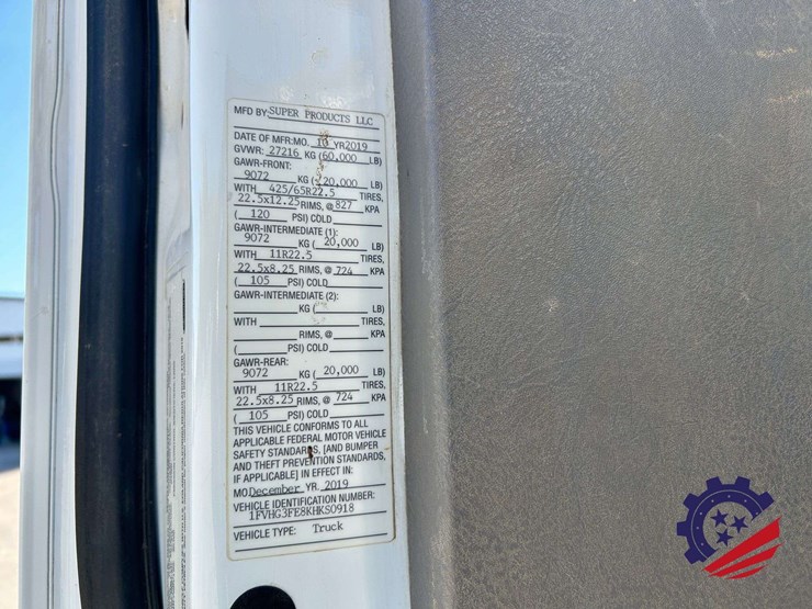 2019-freightliner-114sd-image-43