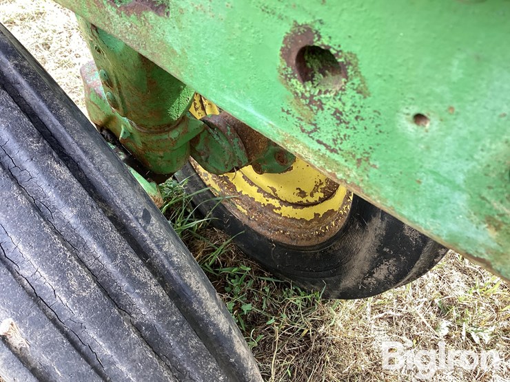 1959-john-deere-530-image-12