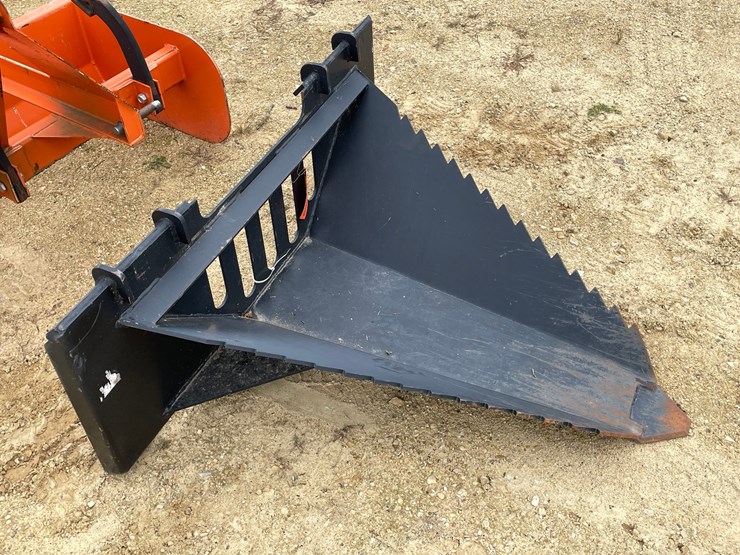 #3049-•-skid-steer-stump-digger-attachment-image-3