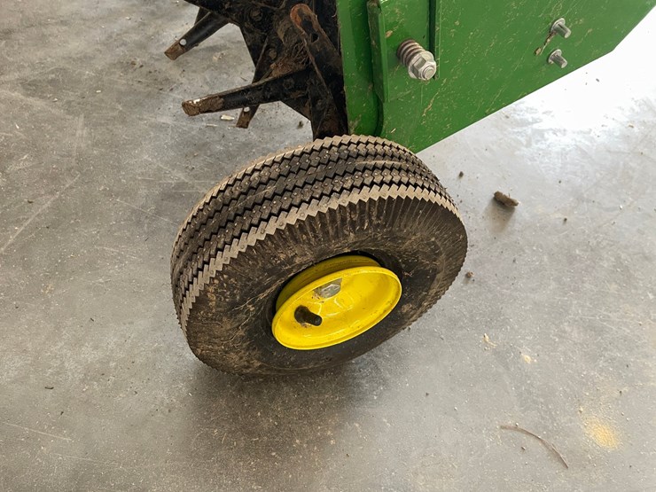 #3002-•-john-deere-yard-dethatcher-image-15