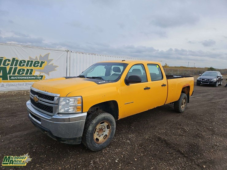 2012-chevrolet-silverado-2500hd-image-1
