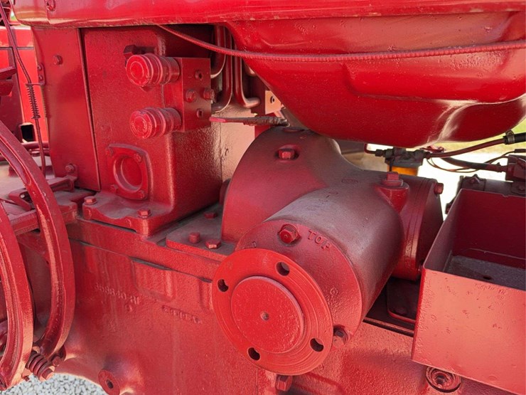 farmall-400-image-22