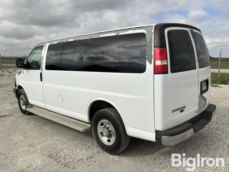 2009-chevrolet-express-g3500-image-7