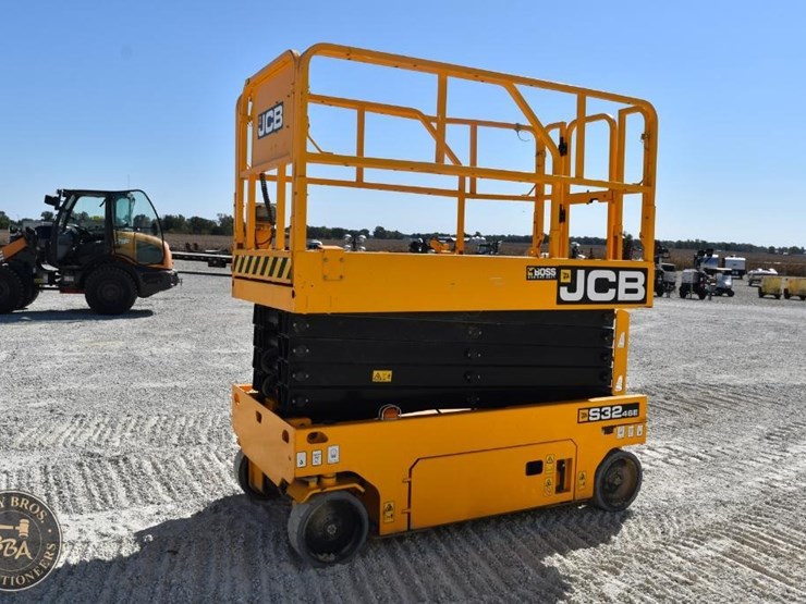 2018-jcb-s3246e-image-9