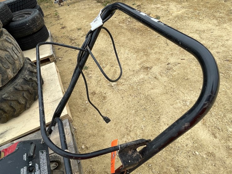 #3056-•-toro-20"-snowblower-image-5