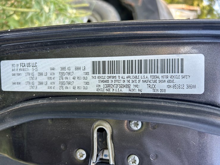 2015-dodge-1500-image-56