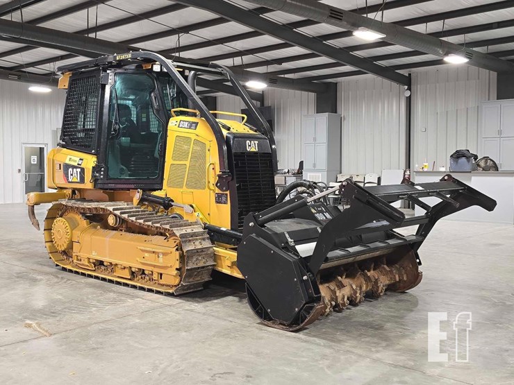 2020-caterpillar-d3k2-xl-image-2
