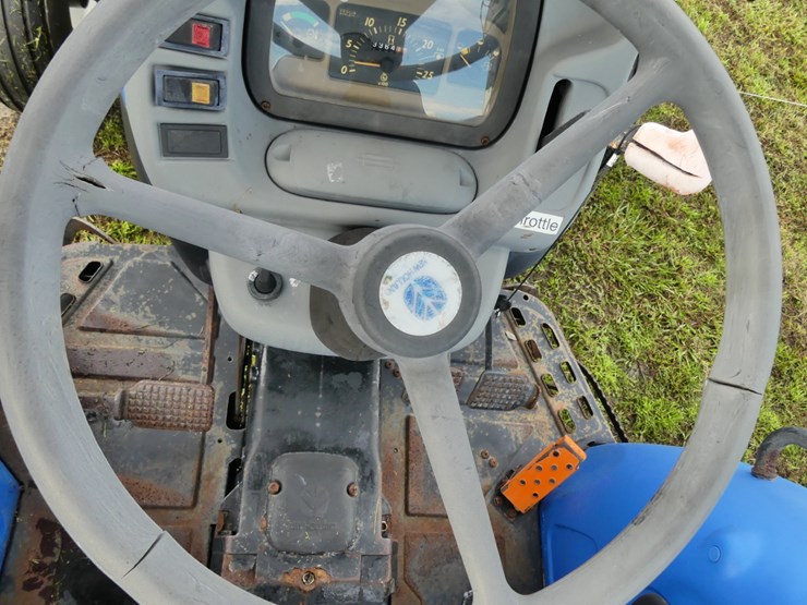 new-holland-tn75-image-14