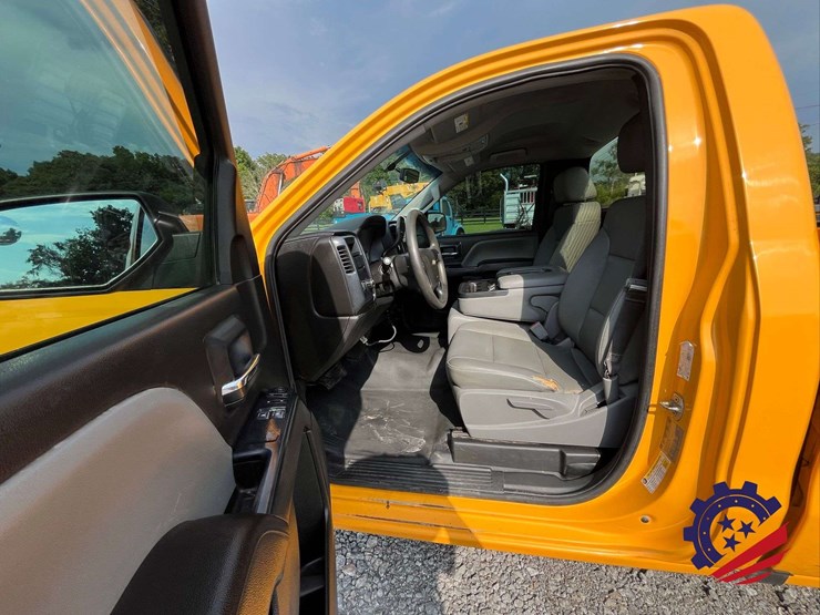 2017-chevrolet-silverado-1500-image-46
