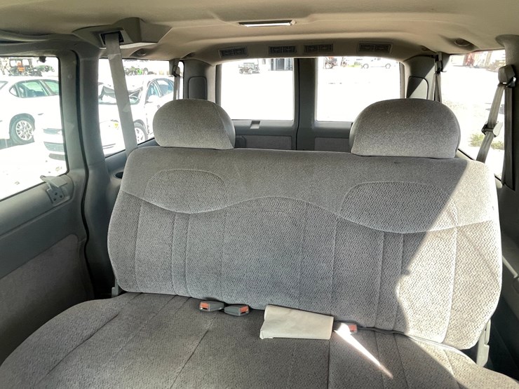 1999-chevrolet-astro-image-22