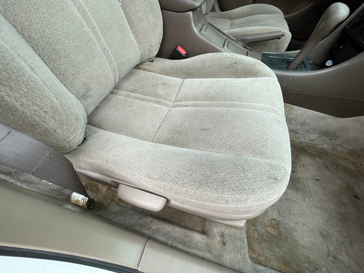 #2768-•-2001-toyota-camry-(title-in-delay)-image-85