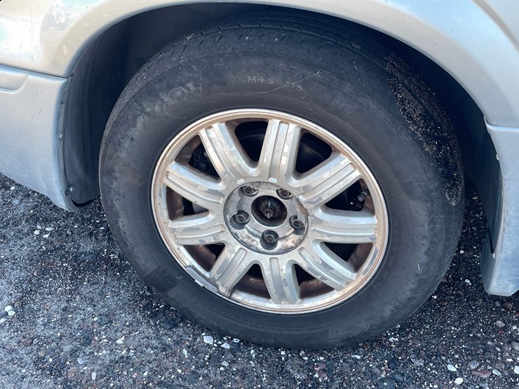 2005-chrysler-town-&-country-image-57