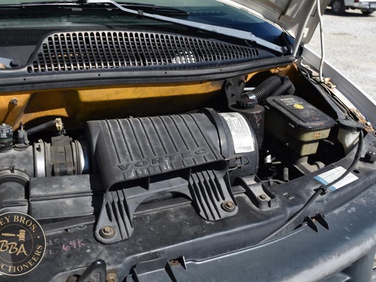 2001-chevrolet-3500-image-36