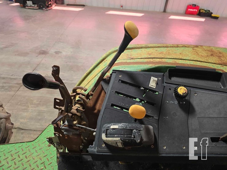john-deere-6220-image-14