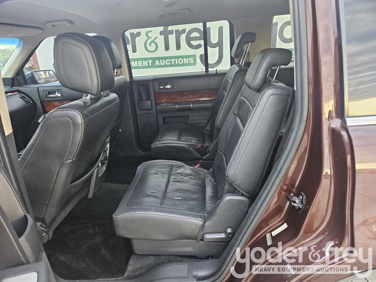 2010-ford-flex-image-26