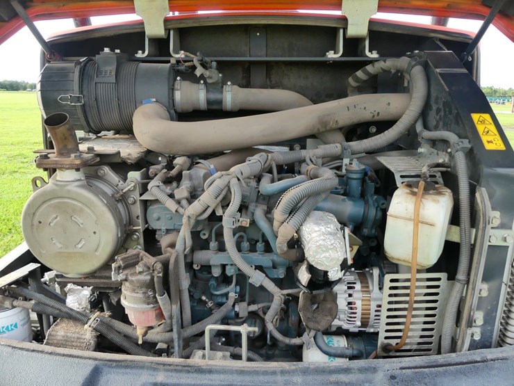 kubota-r640-image-7