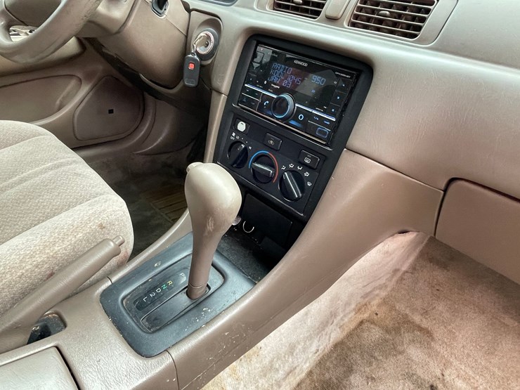 #2768-•-2001-toyota-camry-(title-in-delay)-image-88
