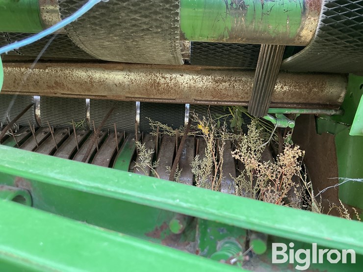 2001-john-deere-567-image-18