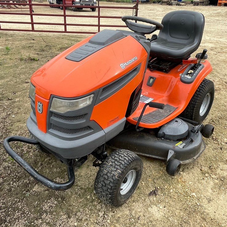 #3051 • Husqvarna 48" Riding Lawnmower