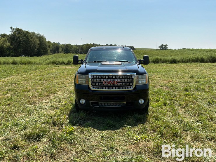 2012-gmc-sierra-2500-image-2