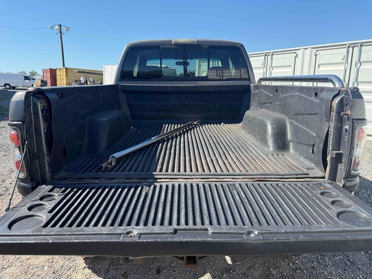 2002-dodge-ram-2500-image-14