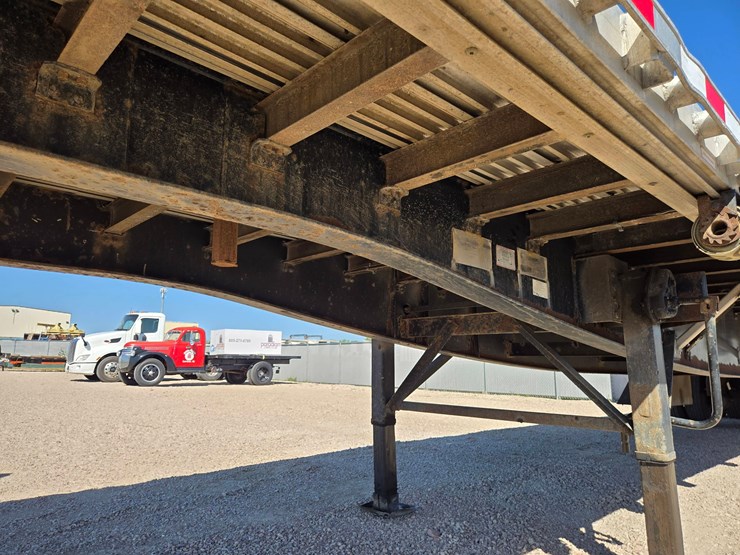 2013-great-dane-flatbed-image-24