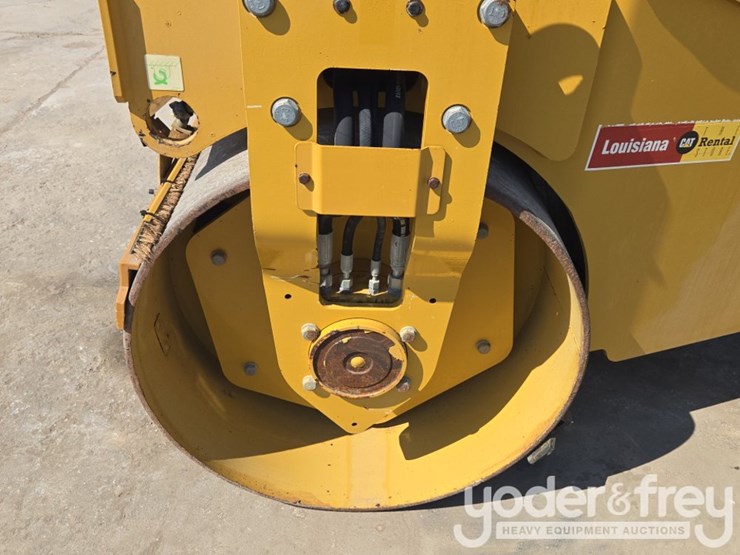 2021-caterpillar-cb34b-image-9