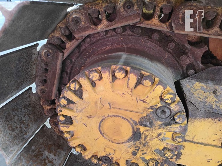 2021-caterpillar-d3-lgp-image-36