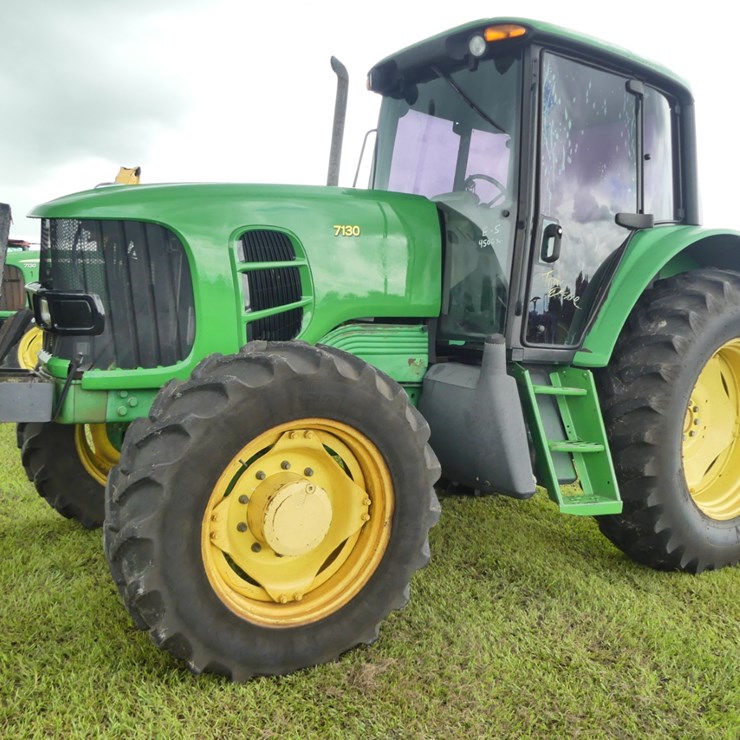 JOHN DEERE 7130